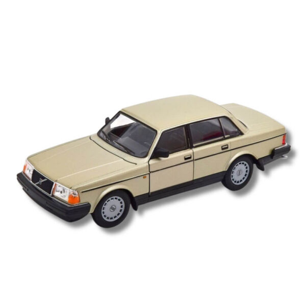 Volvo 240 GL - Image 2